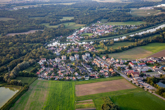 Vue aérienne de Rue des Marguerites à Erstein dans le département Bas Rhin, France
