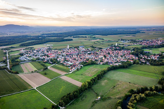 Vue aérienne de Du sud à Kogenheim dans le département Bas Rhin, France