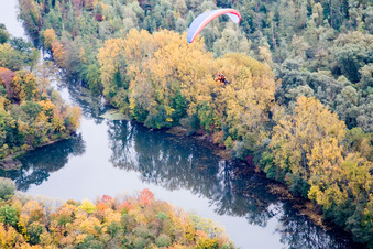 Vue aérienne de Vieux Rhin à le quartier Daxlanden in Karlsruhe dans le département Bade-Wurtemberg, Allemagne