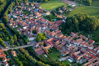 Vue aérienne de Parc Audéou à Avolsheim dans le département Bas Rhin, France