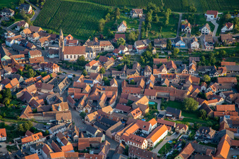 Vue aérienne de Nordheim dans le département Bas Rhin, France