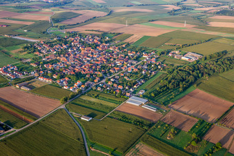 Vue aérienne de Saessolsheim dans le département Bas Rhin, France