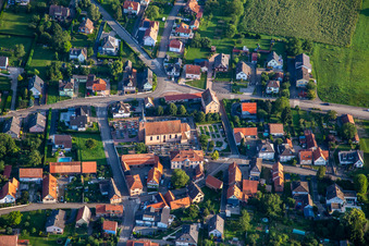 Vue aérienne de Cimetière à Eschbach dans le département Bas Rhin, France