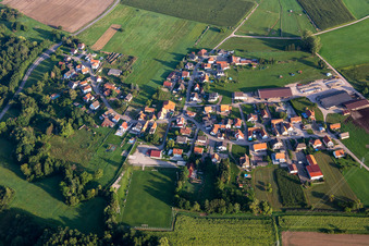 Vue aérienne de Walbourg dans le département Bas Rhin, France