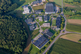 Vue aérienne de Zone commerciale de la rue du Tabac à Eschbach dans le département Bas Rhin, France