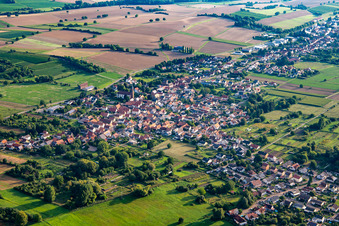 Vue aérienne de Du sud-ouest à Kapsweyer dans le département Rhénanie-Palatinat, Allemagne