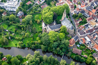 Vue aérienne de Église du château Meisenheim à Meisenheim dans le département Rhénanie-Palatinat, Allemagne
