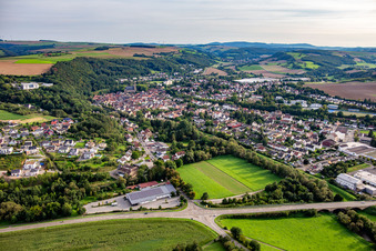 Vue aérienne de Du nord dans la vallée du Glan à Meisenheim dans le département Rhénanie-Palatinat, Allemagne