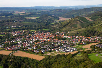 Vue aérienne de Odernheim am Glan dans le département Rhénanie-Palatinat, Allemagne