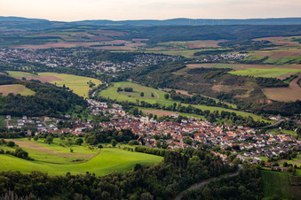 Vue aérienne de Staudernheim dans le département Rhénanie-Palatinat, Allemagne