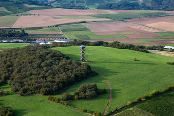 Vue aérienne de Tour Heimberg Schloßböckelheim à Schloßböckelheim dans le département Rhénanie-Palatinat, Allemagne