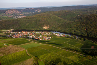 Vue aérienne de De l'ouest à Niederhausen dans le département Rhénanie-Palatinat, Allemagne