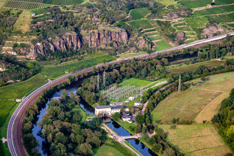 Vue aérienne de Sous-station de la centrale hydroélectrique à Niederhausen dans le département Rhénanie-Palatinat, Allemagne
