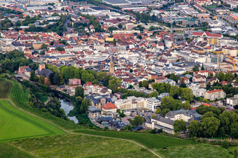 Vue aérienne de Thermes sur l'île de la Nahe à Bad Kreuznach dans le département Rhénanie-Palatinat, Allemagne
