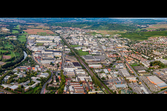 Vue aérienne de Parc industriel Panorama Nord à Bad Kreuznach dans le département Rhénanie-Palatinat, Allemagne