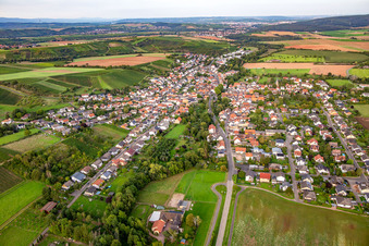Vue aérienne de De l'ouest à Weinsheim dans le département Rhénanie-Palatinat, Allemagne