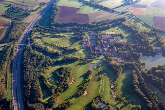 Vue aérienne de Club de golf Schloss Monrepos à le quartier Eglosheim in Ludwigsburg dans le département Bade-Wurtemberg, Allemagne