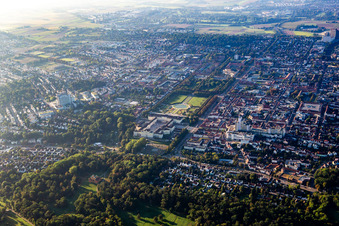 Photographie aérienne de Résidence Palace Ludwigsburg et spectacle de jardins baroques fleuris à Ludwigsburg dans le département Bade-Wurtemberg, Allemagne
