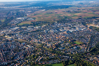 Vue aérienne de Du nord-est à Ludwigsburg dans le département Bade-Wurtemberg, Allemagne