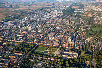 Vue aérienne de Du nord-est à Ludwigsburg dans le département Bade-Wurtemberg, Allemagne