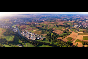 Vue aérienne de Panorama de l'estuaire de la Rems depuis le nord à le quartier Hochberg in Remseck am Neckar dans le département Bade-Wurtemberg, Allemagne