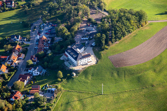 Vue aérienne de Maison Lutzenberg eV à le quartier Lutzenberg in Althütte dans le département Bade-Wurtemberg, Allemagne
