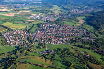 Vue aérienne de Quartier Unterbrüden in Auenwald dans le département Bade-Wurtemberg, Allemagne