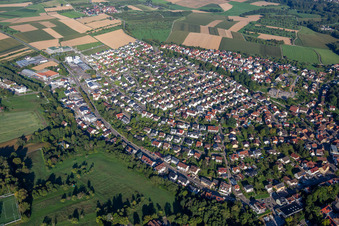 Vue aérienne de Du sud à le quartier Unterweissach in Weissach im Tal dans le département Bade-Wurtemberg, Allemagne