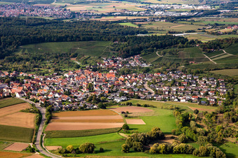 Vue aérienne de Du sud à le quartier Winzerhausen in Großbottwar dans le département Bade-Wurtemberg, Allemagne