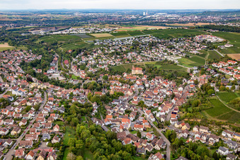 Vue aérienne de Du sud à Talheim dans le département Bade-Wurtemberg, Allemagne