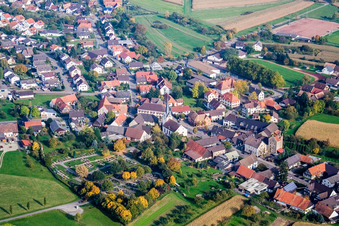Vue aérienne de Vue sur le village à le quartier Legelshurst in Willstätt dans le département Bade-Wurtemberg, Allemagne
