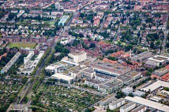 Hôpital municipal Karlsruhe à le quartier Nordweststadt in Karlsruhe dans le département Bade-Wurtemberg, Allemagne d'en haut