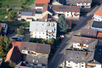 Rue principale à le quartier Urloffen in Appenweier dans le département Bade-Wurtemberg, Allemagne vue d'en haut