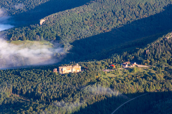 Château Fort de Fleckenstein à Lembach dans le département Bas Rhin, France hors des airs