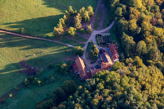 Vue aérienne de Restaurant Gimbelhof à Lembach dans le département Bas Rhin, France