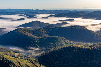 Lembach dans le département Bas Rhin, France vue d'en haut