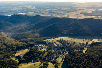 Vue aérienne de De l'ouest à Climbach dans le département Bas Rhin, France