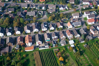 Vue oblique de Runzweg à le quartier Urloffen in Appenweier dans le département Bade-Wurtemberg, Allemagne