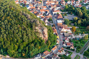 Vue aérienne de Premier saut à Dahn dans le département Rhénanie-Palatinat, Allemagne