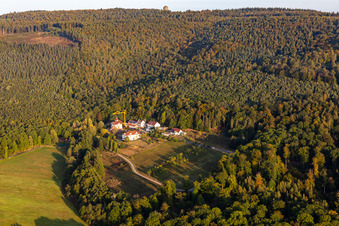 Vue oblique de Marienbronn à Lobsann dans le département Bas Rhin, France
