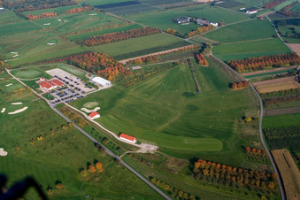 Club de golf Urloffen eV à le quartier Urloffen in Appenweier dans le département Bade-Wurtemberg, Allemagne du point de vue du drone