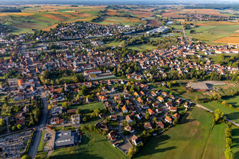 Soultz-sous-Forêts dans le département Bas Rhin, France vu d'un drone