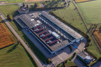 Vue aérienne de Outils Gunther à Soultz-sous-Forêts dans le département Bas Rhin, France