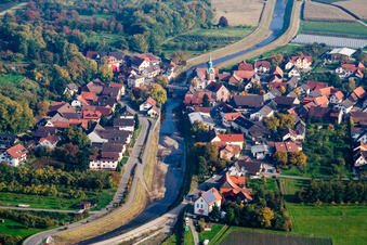 Vue aérienne de Du nord-ouest à le quartier Erlach in Renchen dans le département Bade-Wurtemberg, Allemagne