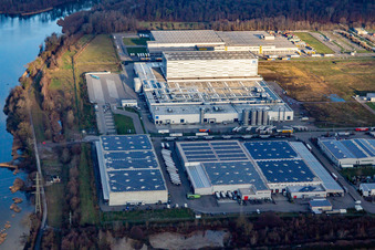 Vue aérienne de Boissons sans alcool du Palatinat de l'ouest à Wörth am Rhein dans le département Rhénanie-Palatinat, Allemagne