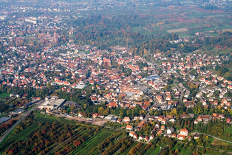 Vue aérienne de Vue panoramique de la ville du centre-ville de Achern à le quartier Oberachern in Achern dans le département Bade-Wurtemberg, Allemagne
