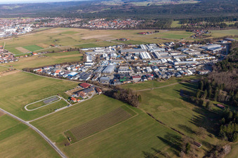 Vue aérienne de Zone industrielle de GELTLING à le quartier Gelting in Geretsried dans le département Bavière, Allemagne