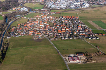 Vue aérienne de Geltling du sud à le quartier Gelting in Geretsried dans le département Bavière, Allemagne