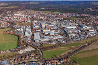 Vue aérienne de Zone industrielle Raiffeisenstr à Wolfratshausen dans le département Bavière, Allemagne