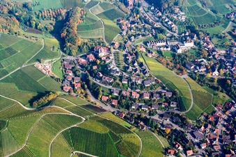 Vue aérienne de Du sud à le quartier Büchelbach in Sasbachwalden dans le département Bade-Wurtemberg, Allemagne